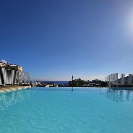 L'Instant Evasion, Studio Avec Terrasse, Piscine ! Saint-Gilles-les Bains Kültér fotó
